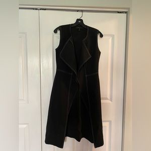 Sleeveless blazer